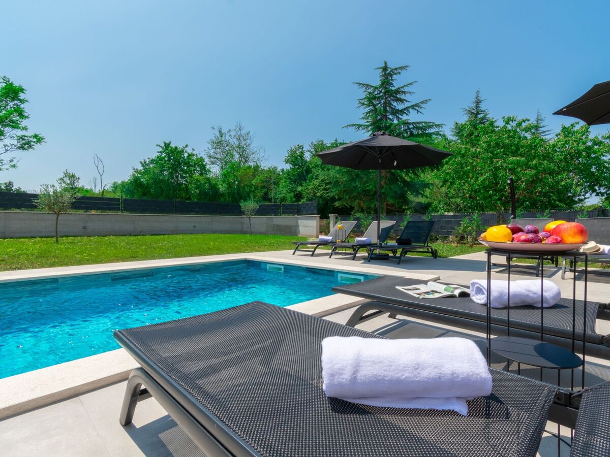 Villa 300m² avec piscine privée à Jakovici - Photo 36