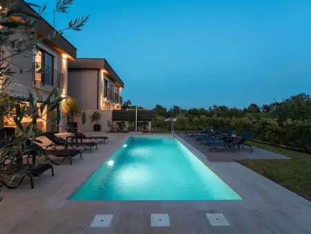 Villa Palazzina 1 – Maison 8 pers. piscine privée : photo 2