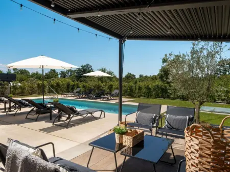 Villa Palazzina 1 – Maison 8 pers. piscine privée : photo 4