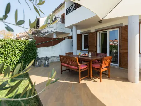 Maison Oliva - 6 pers, jardin & terrasse à Poreč : photo 2