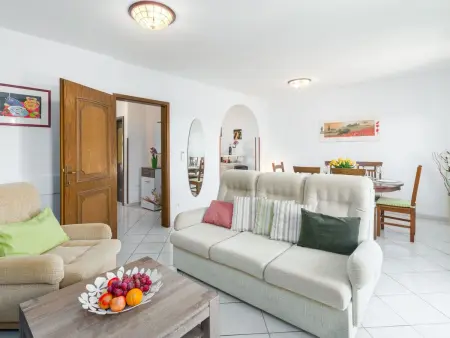 Maison Oliva - 6 pers, jardin & terrasse à Poreč : photo 4