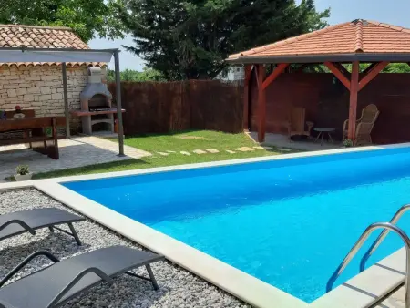 Maison Chiara à Rogovici, piscine privée 4 km de la mer : photo 11