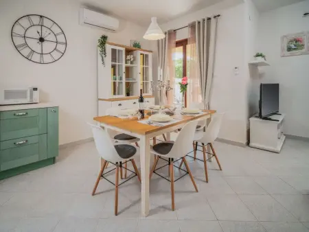 Maison Chiara à Rogovici, piscine privée 4 km de la mer : photo 14