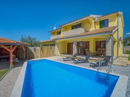 Maison Chiara à Rogovici, piscine privée 4 km de la mer : photo 18