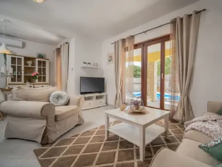 Maison Chiara à Rogovici, piscine privée 4 km de la mer : photo 28