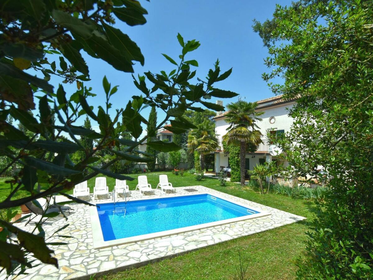 Villa méditerranéenne 1900 avec piscine privée à Poreč - Photo 3