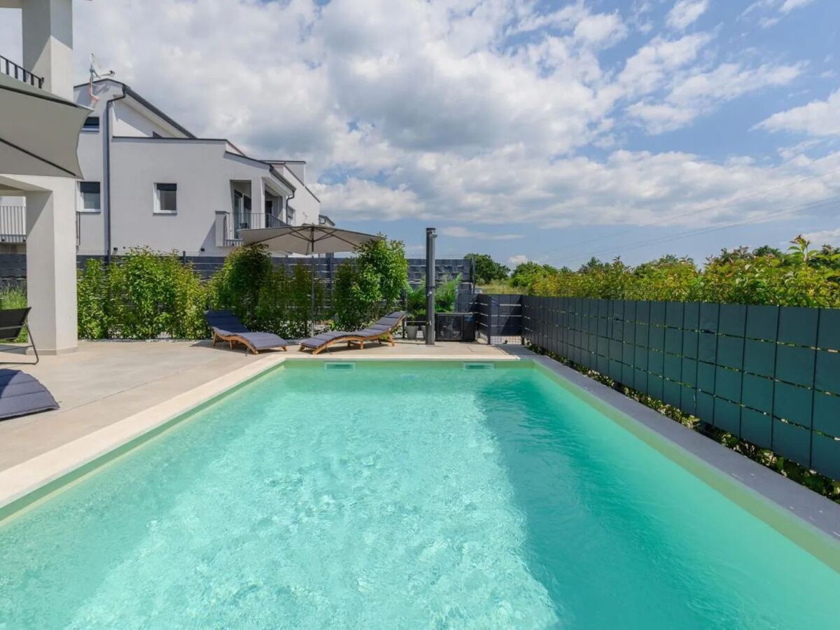 Villa Diva Exclusive – Maison 6 pers. avec piscine à Nova Vas - Photo 2