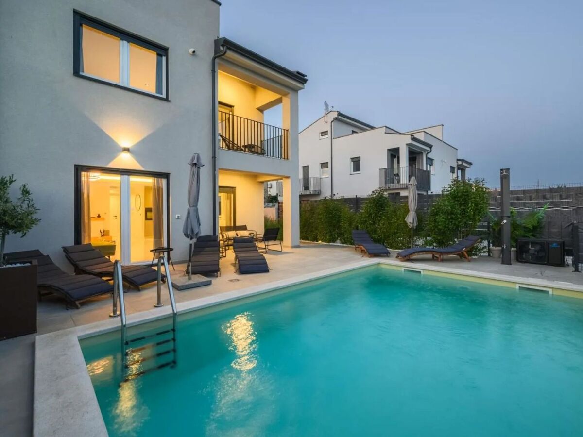 Villa Diva Exclusive – Maison 6 pers. avec piscine à Nova Vas - Photo 3