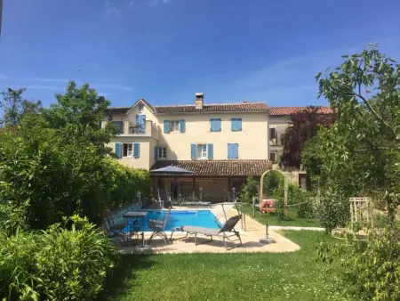 Terra Mirna – Maison pierre 290 m² avec piscine à Vižinada