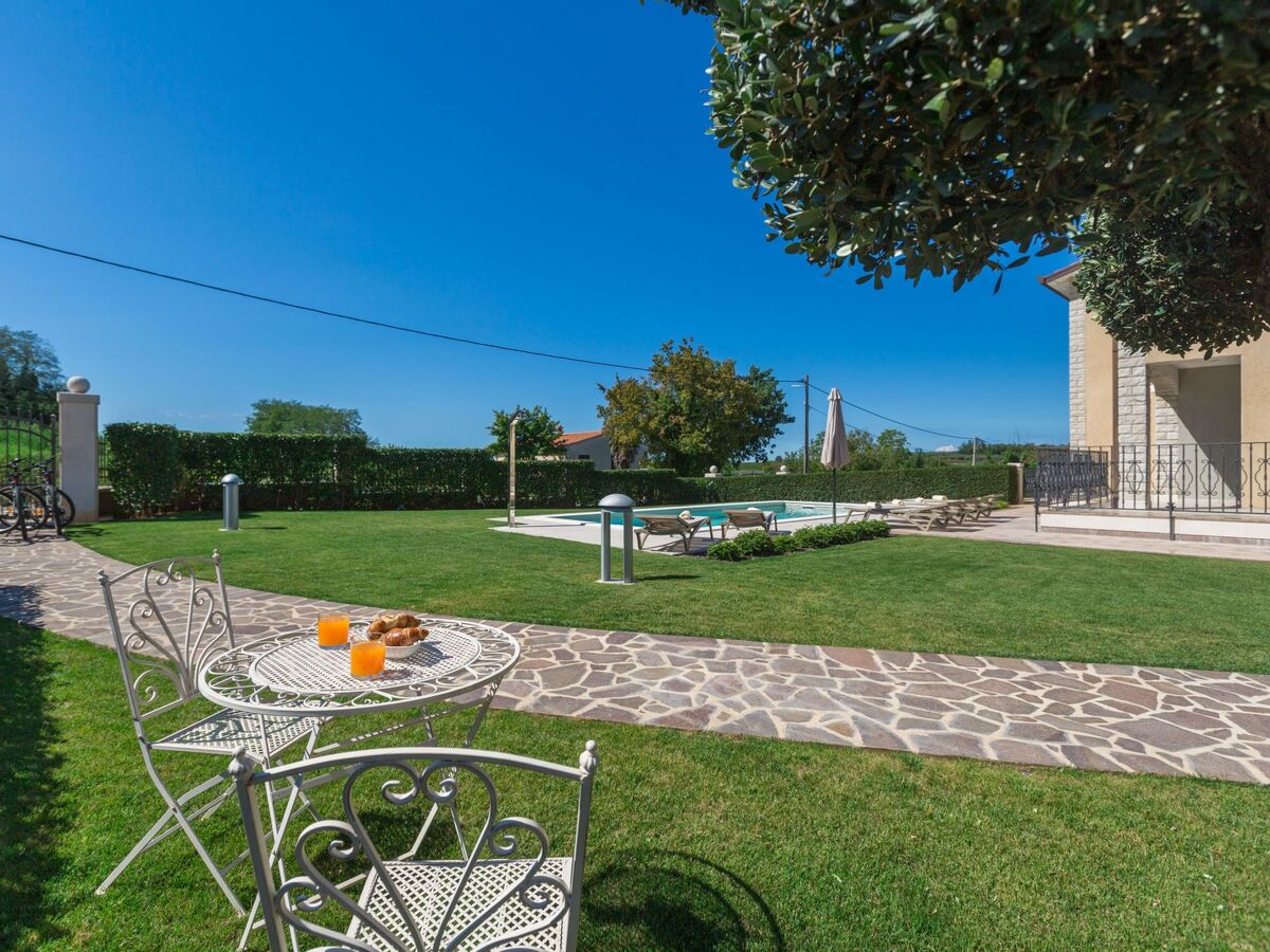 Maison Mihael avec piscine privée à Vižinada - Photo 10