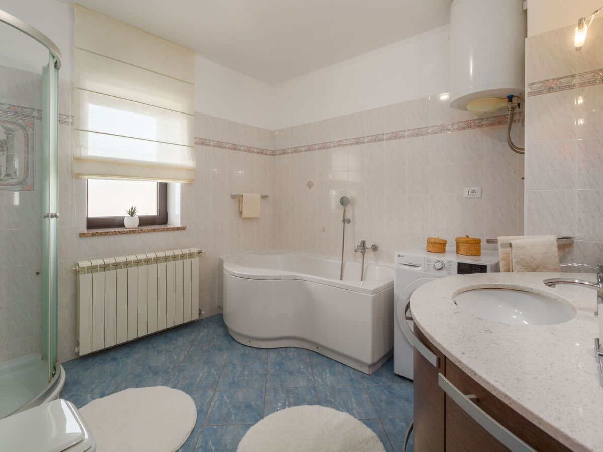 Maison Mihael avec piscine privée à Vižinada - Photo 27
