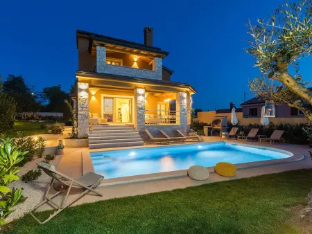 Villa Mikela - Maison 6 personnes avec piscine chauffée