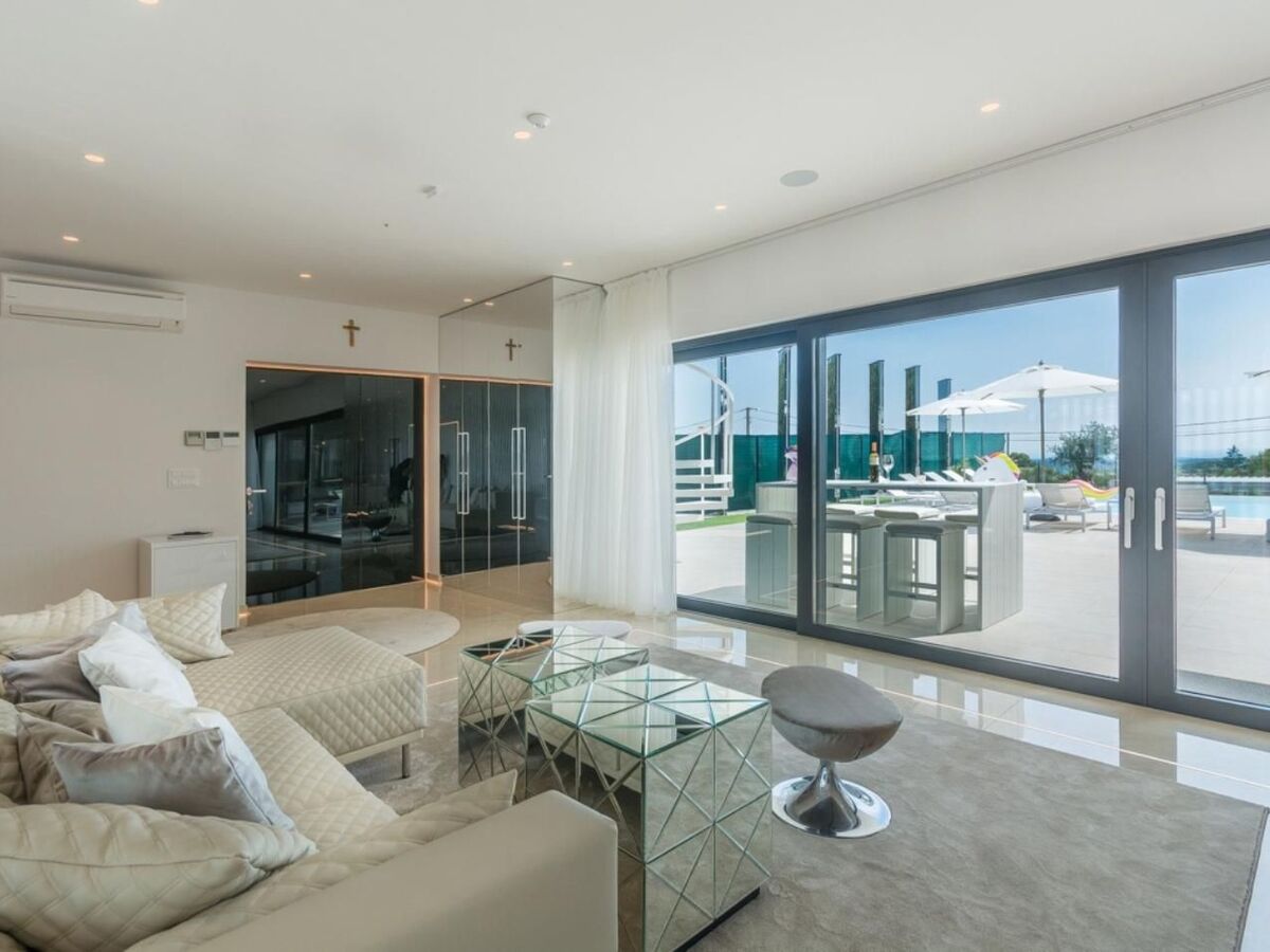 Villa Gabrijela, 10 personnes, piscine chauffée à Valentići - Photo 9
