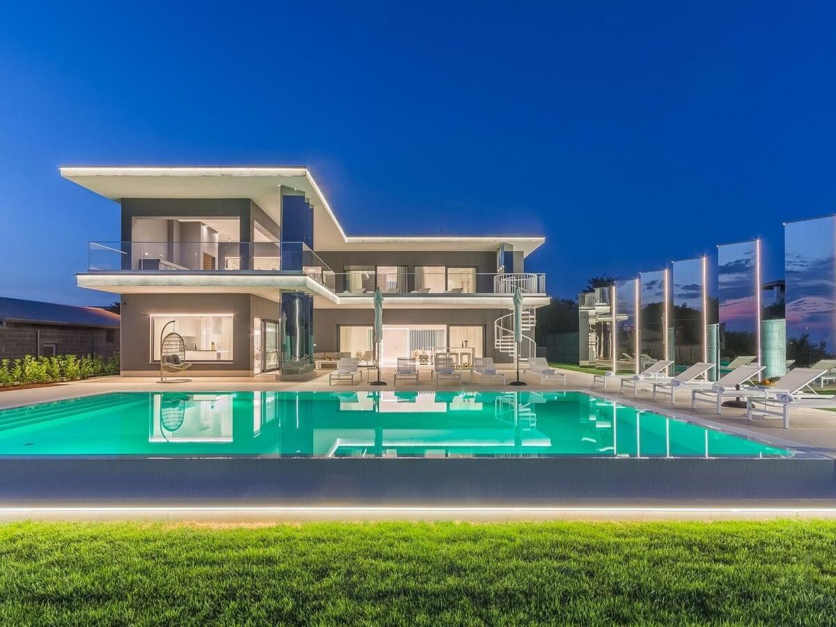 Villa Gabrijela, 10 personnes, piscine chauffée à Valentići - Photo 32