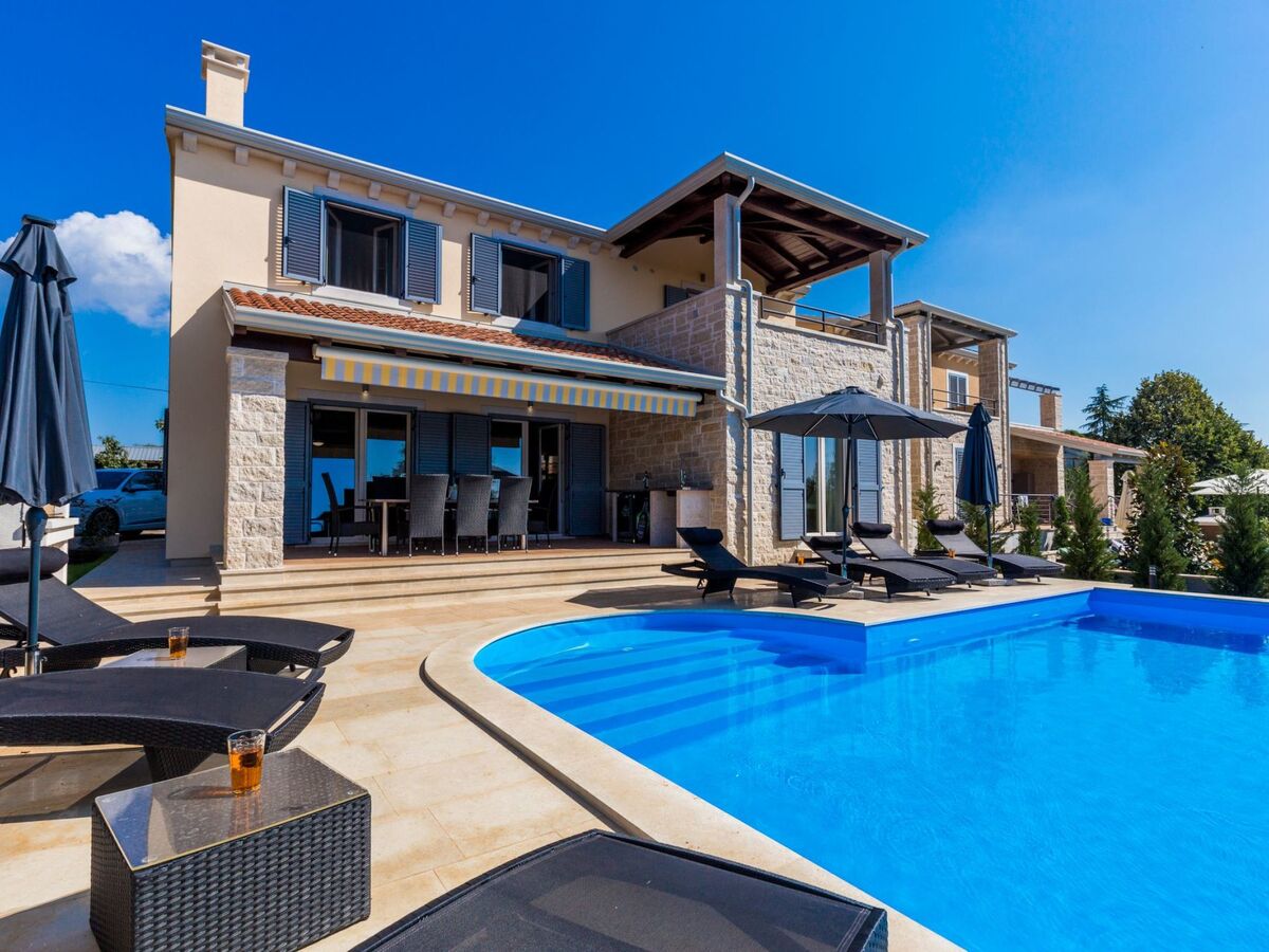 Maison 8 pers. avec piscine à débordement à Deklići - Photo 2