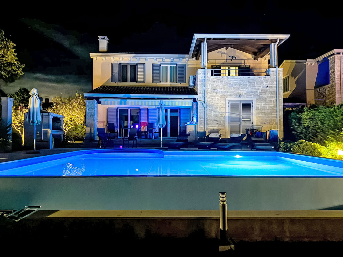 Maison 8 pers. avec piscine à débordement à Deklići - Photo 4