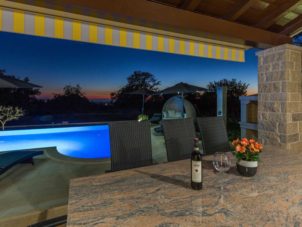 Maison 8 pers. avec piscine à débordement à Deklići - Photo 8