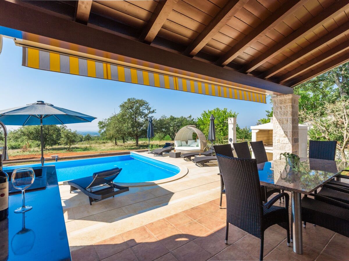 Maison 8 pers. avec piscine à débordement à Deklići - Photo 9