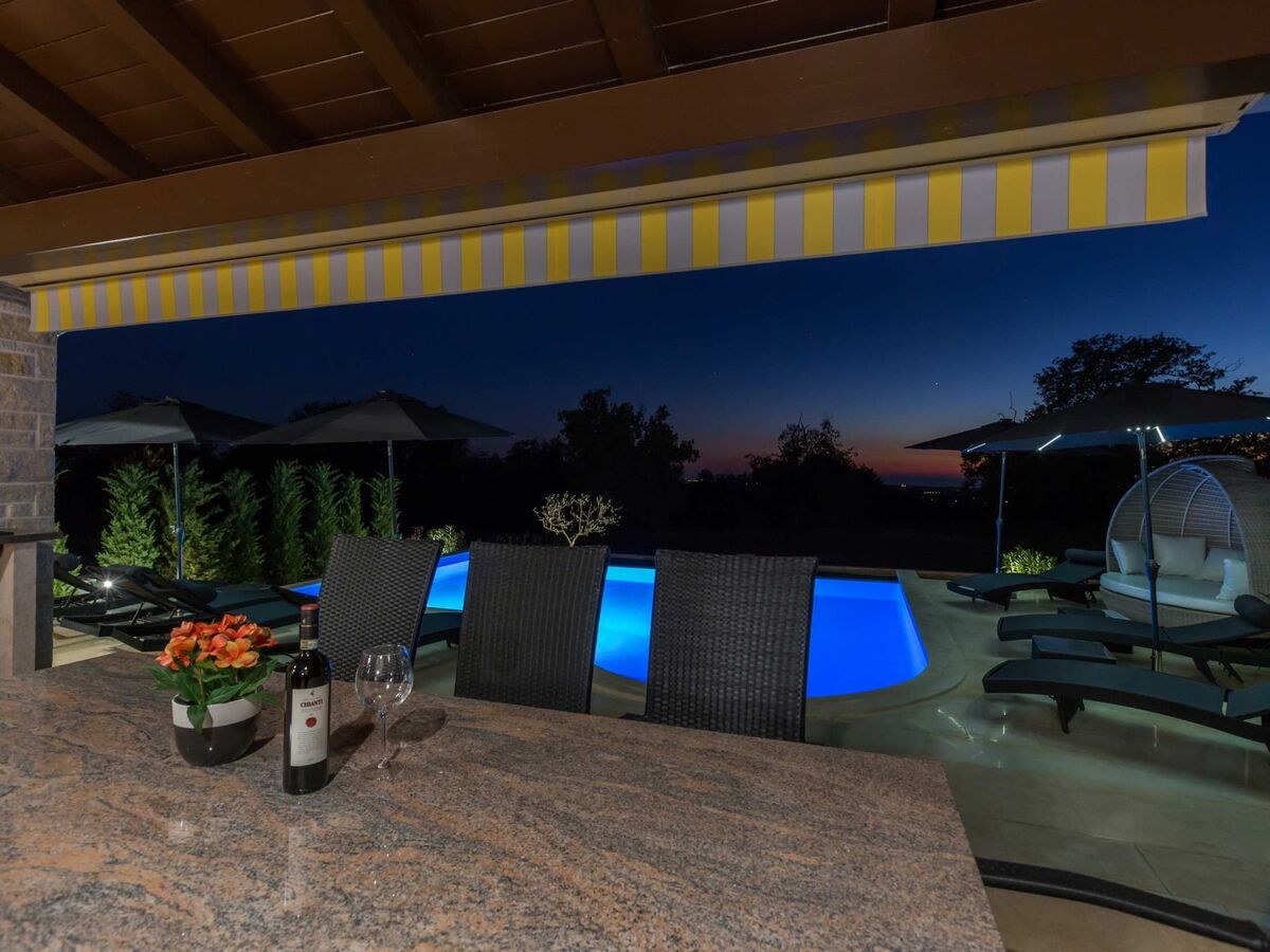 Maison 8 pers. avec piscine à débordement à Deklići - Photo 10