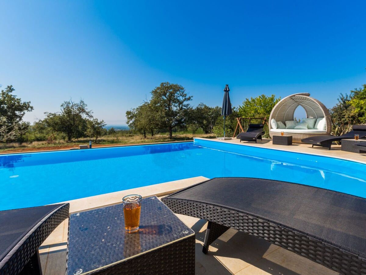 Maison 8 pers. avec piscine à débordement à Deklići - Photo 15