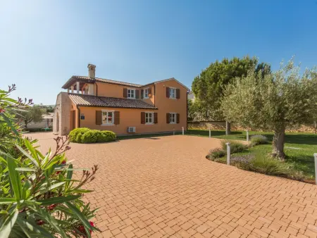 Maison 6 chambres, piscine 40 m² à Kaštelir : photo 4