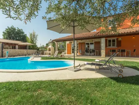 Maison 6 chambres, piscine 40 m² à Kaštelir : photo 8