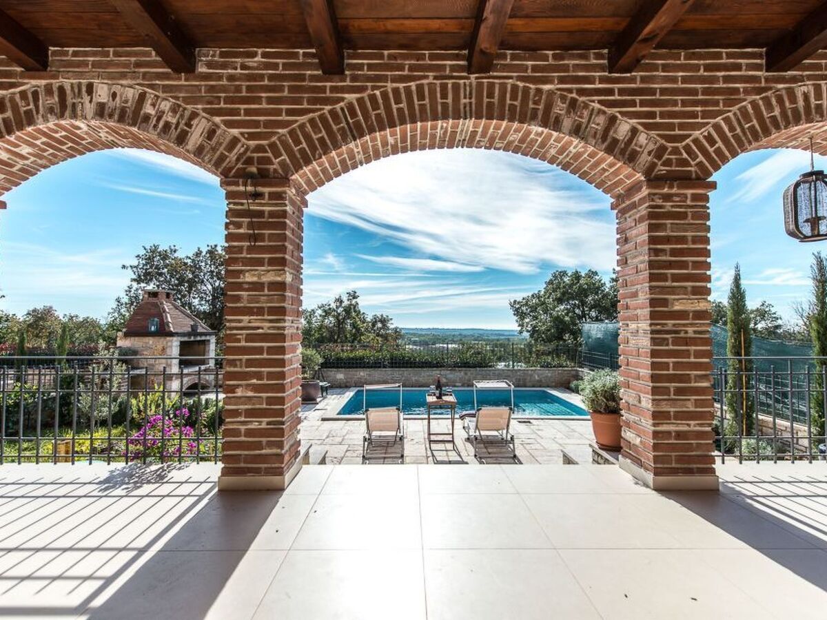 Villa Bella Arte – Maison 6 pers. avec piscine à Kaštelir - Photo 1