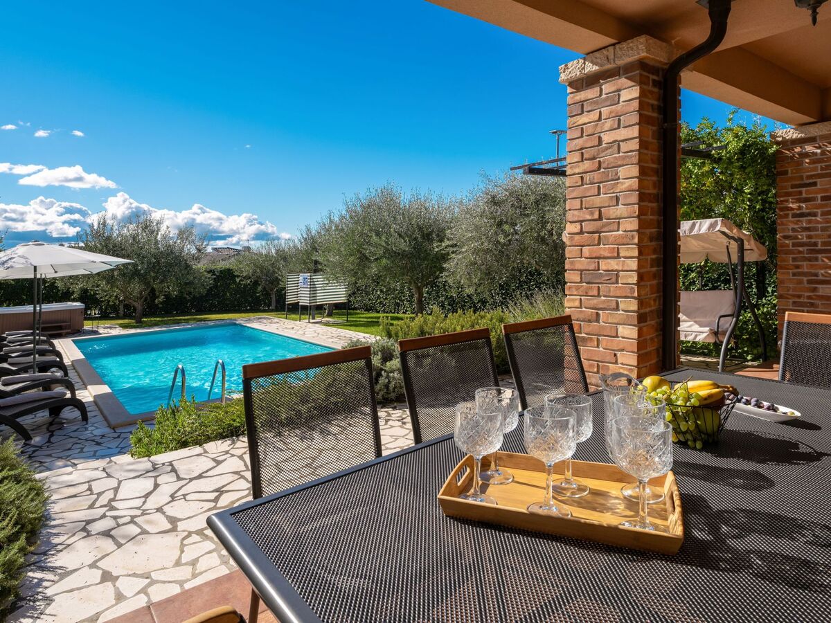 Casa Clara – Maison 8 pers. piscine & Jacuzzi près de Poreč - Photo 9