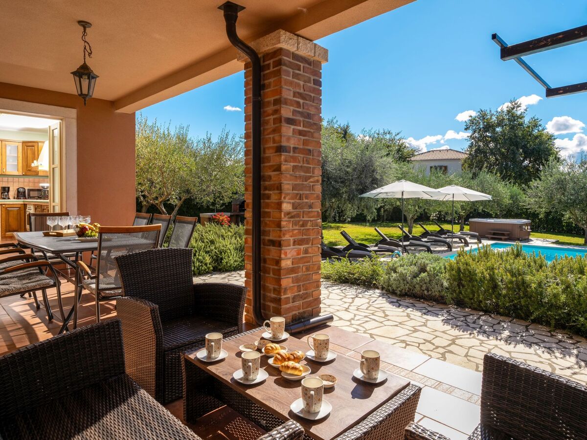 Casa Clara – Maison 8 pers. piscine & Jacuzzi près de Poreč - Photo 18