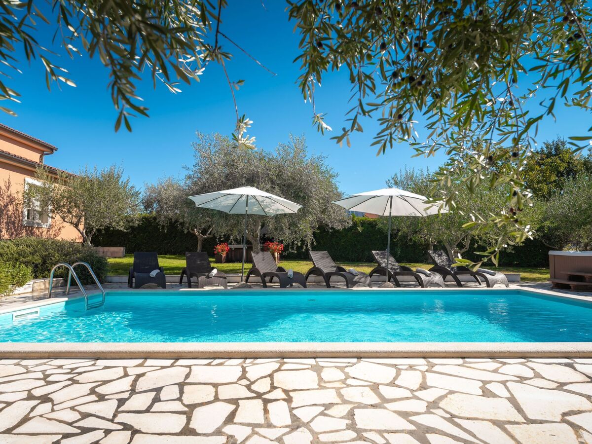 Casa Clara – Maison 8 pers. piscine & Jacuzzi près de Poreč - Photo 19