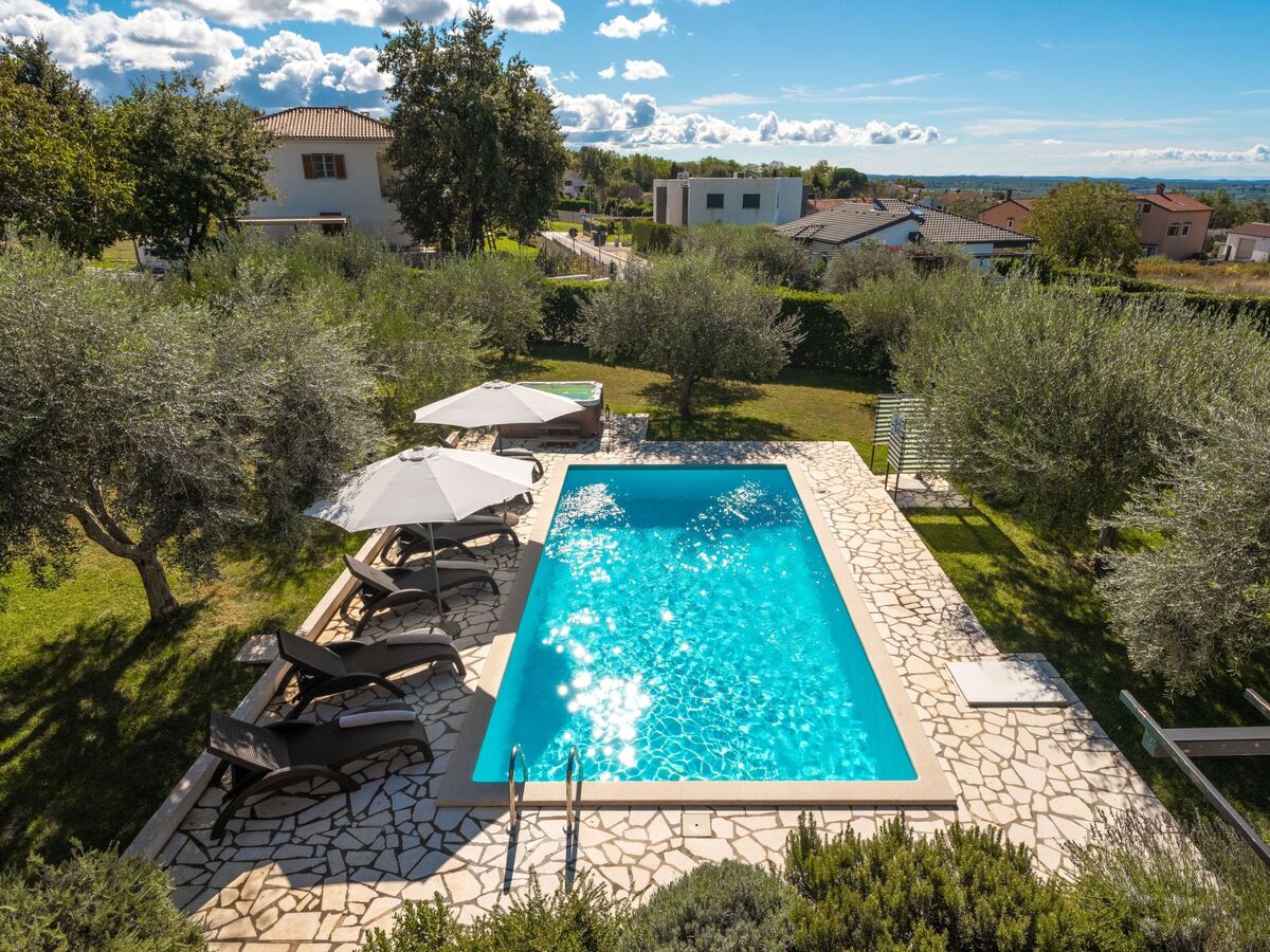 Casa Clara – Maison 8 pers. piscine & Jacuzzi près de Poreč - Photo 32
