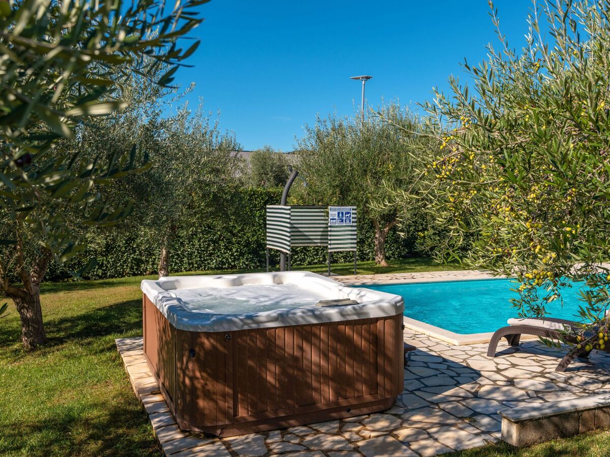 Casa Clara – Maison 8 pers. piscine & Jacuzzi près de Poreč - Photo 43