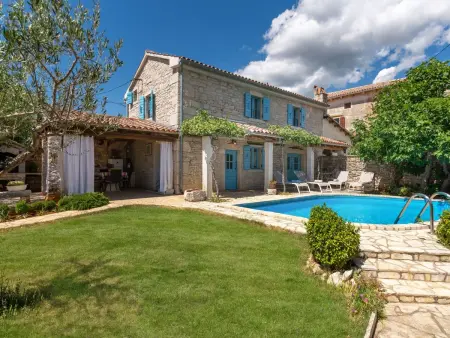 Casa Celeste, maison en pierre d'Istrie avec piscine