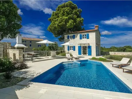 Villa Lenka avec piscine privée à Poreč