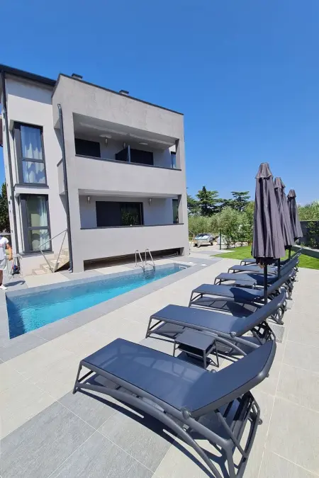 Villa Val 21 à Funtana, 4 chambres, piscine privée