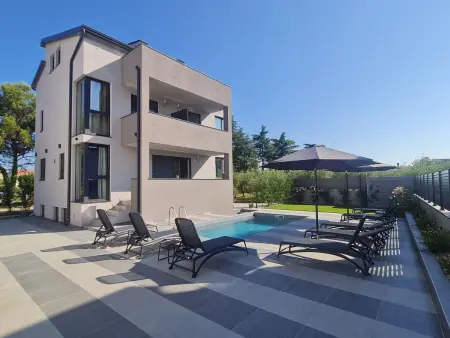 Villa Val 22 à Funtana : piscine, sauna et fitness