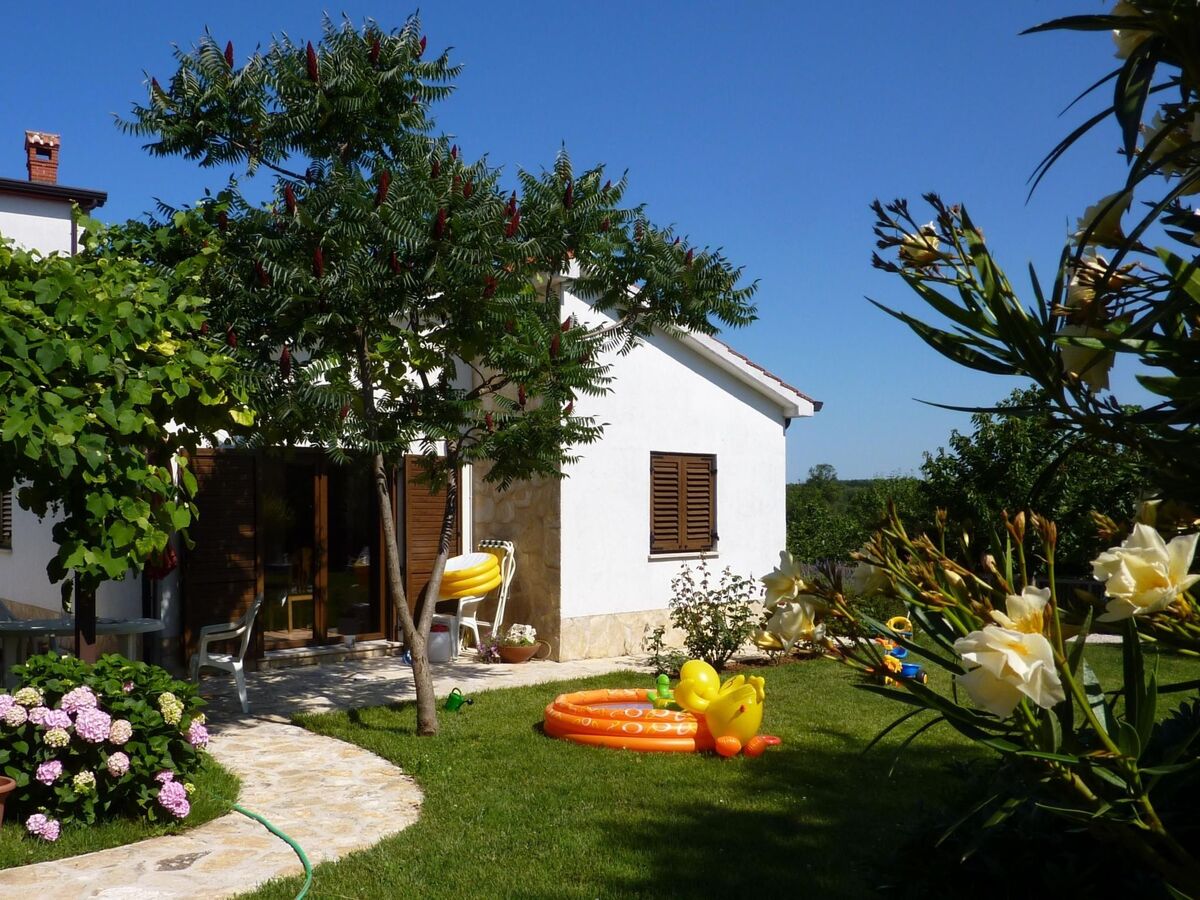 Bungalow indépendant Perla avec jardin et barbecue à Funtana - Photo 9
