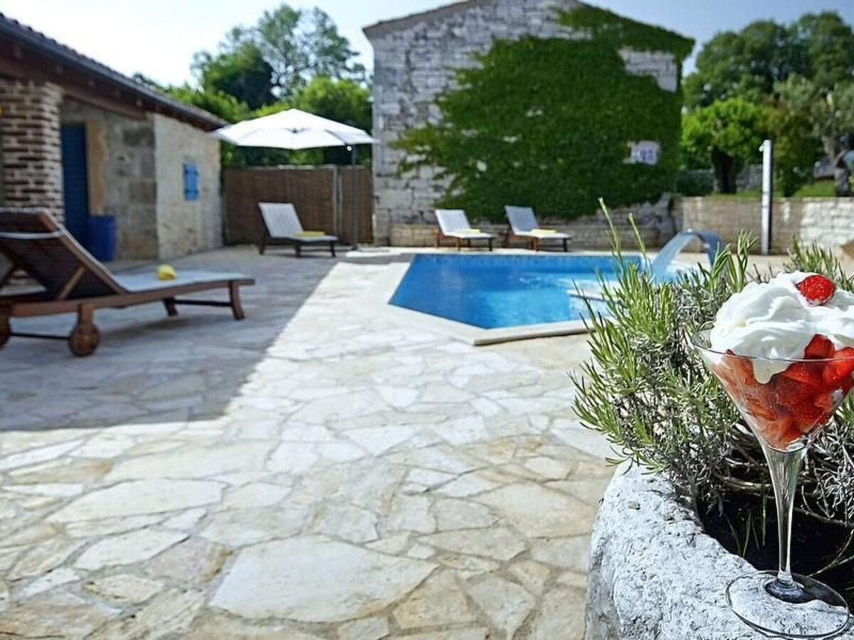 Maison Simone, piscine massage et 3 terrasses - Photo 23