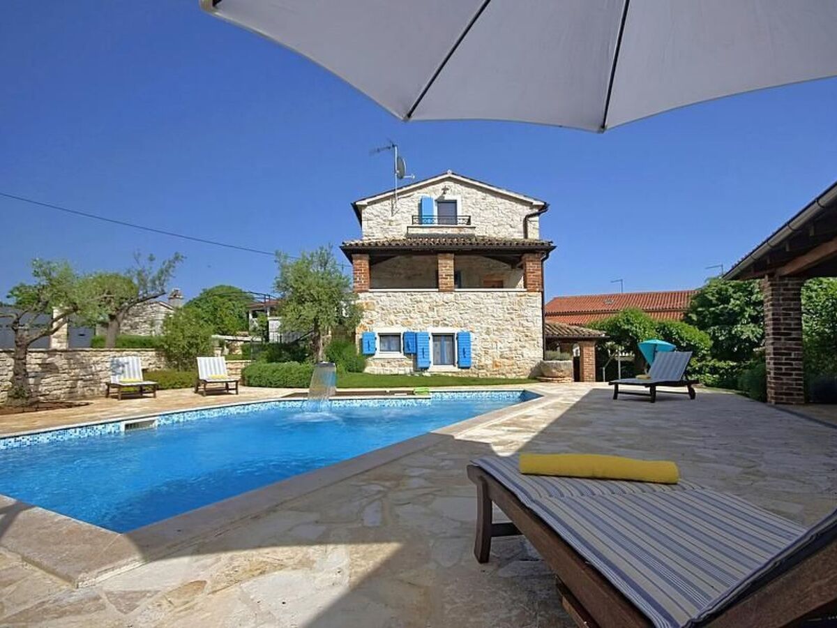 Maison Simone, piscine massage et 3 terrasses - Photo 36
