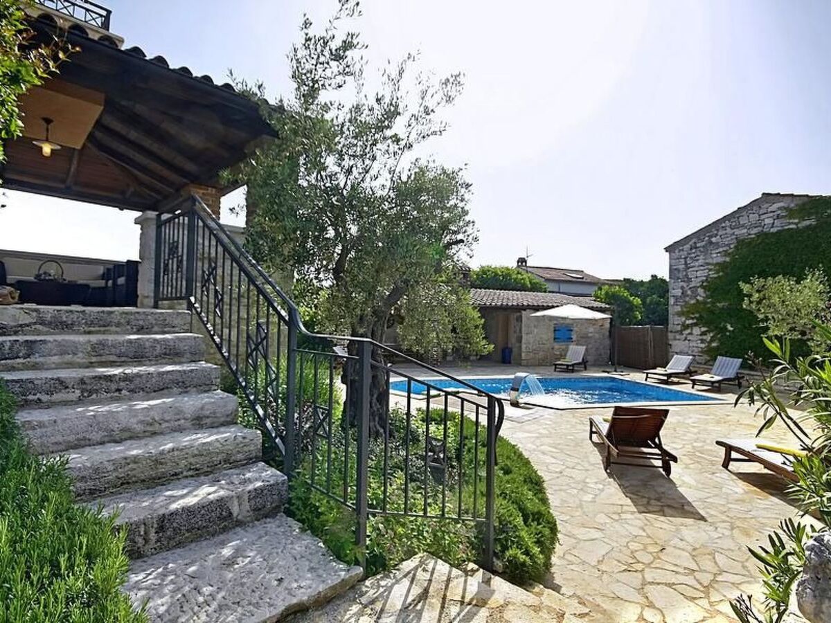 Maison Simone, piscine massage et 3 terrasses - Photo 41
