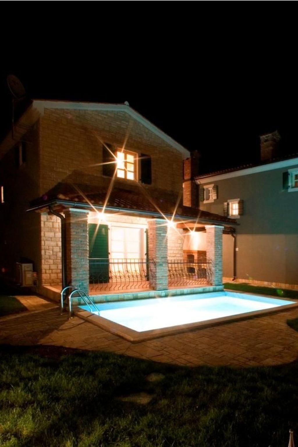 Maison moderne 135m² avec piscine privée à Bujici - Photo 3