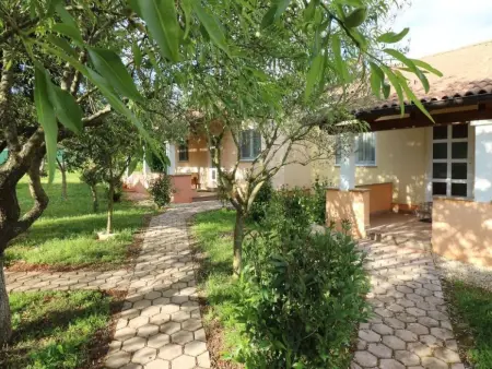Maison Melisa 6 avec piscine à Dracevac