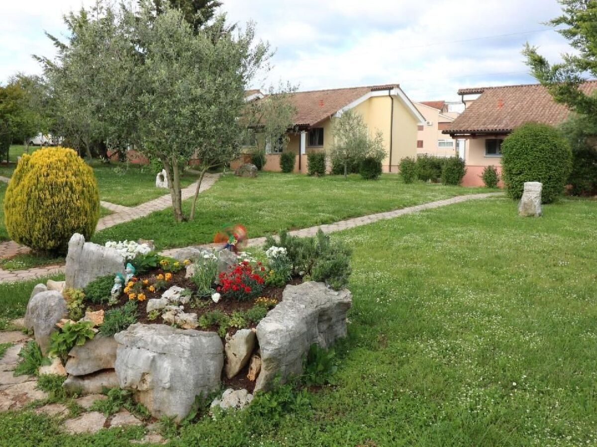 Maison Melisa 5 à Dracevac, piscine et jardin - Photo 2