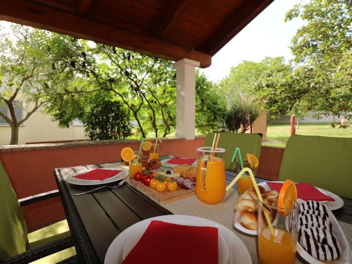 Maison Melisa 5 à Dracevac, piscine et jardin - Photo 14