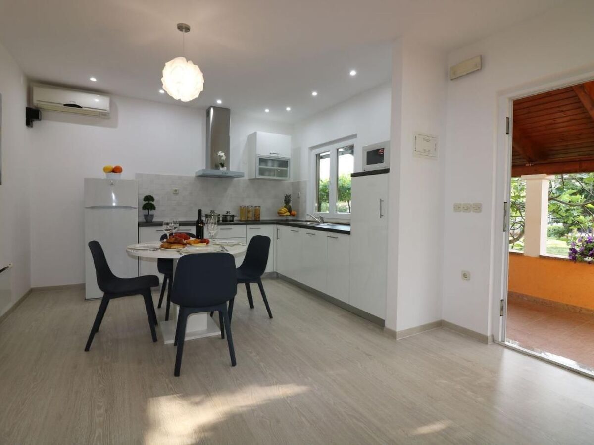 Maison 4 pers. à Dracevac, piscine et jardin clôturé - Photo 9