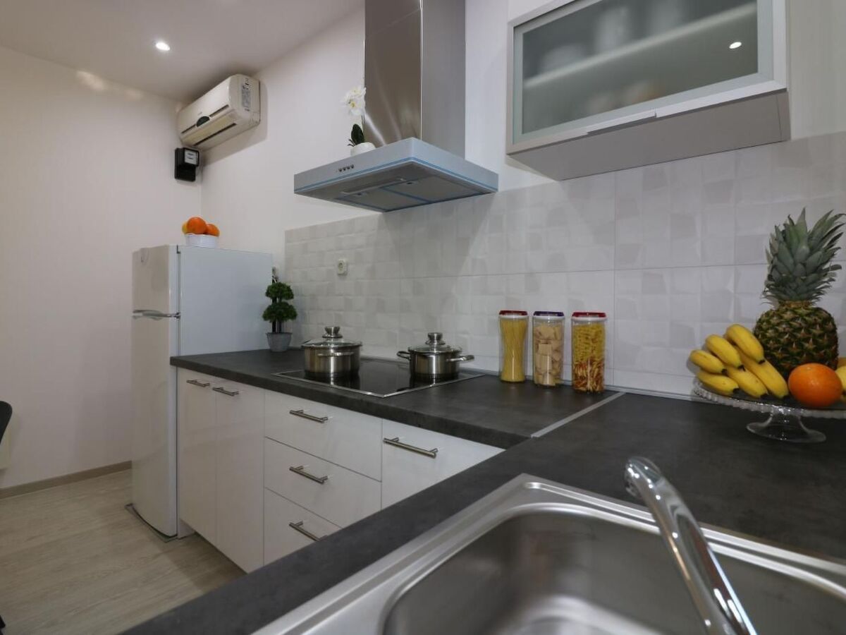 Maison 4 pers. à Dracevac, piscine et jardin clôturé - Photo 11