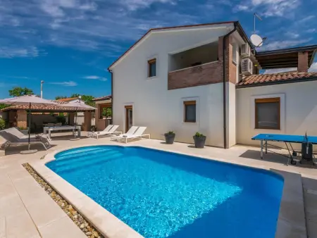 Villa Künstler, maison 8 personnes avec piscine privée