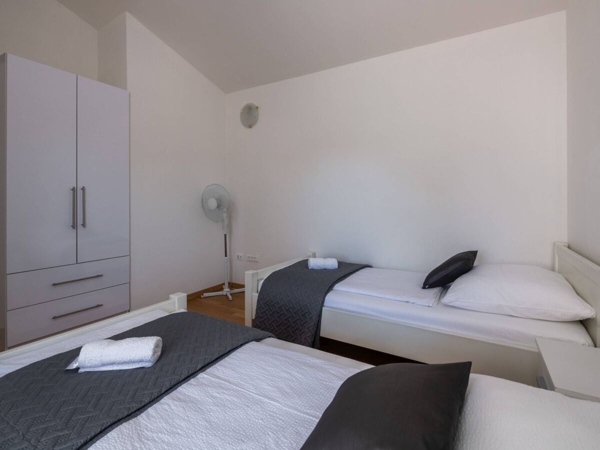Villa Ellen Sophie - Maison 4 chambres avec piscine privée - Photo 24