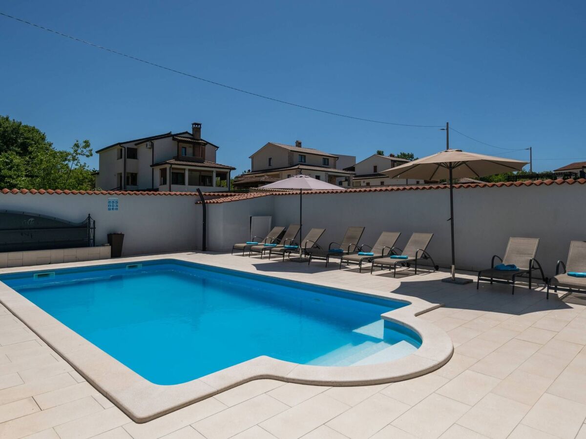 Villa Ellen Sophie - Maison 4 chambres avec piscine privée - Photo 47