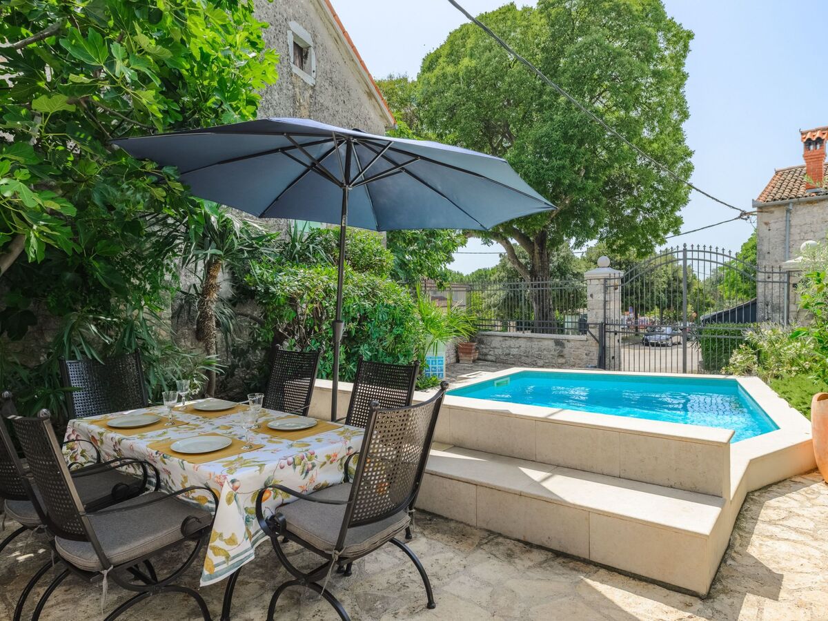 Villa Annette à Dracevac : maison 3 chambres avec piscine - Photo 2